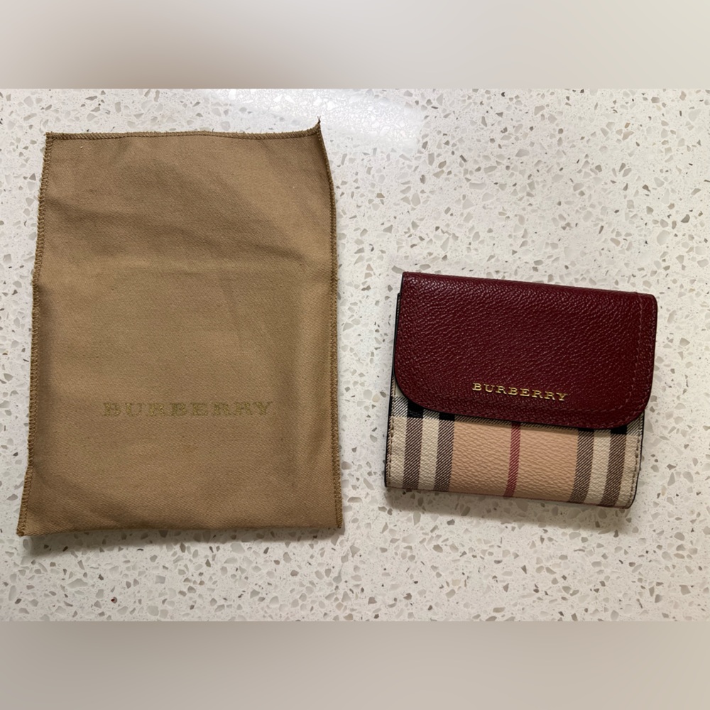 Burberry Women’s Wallet
